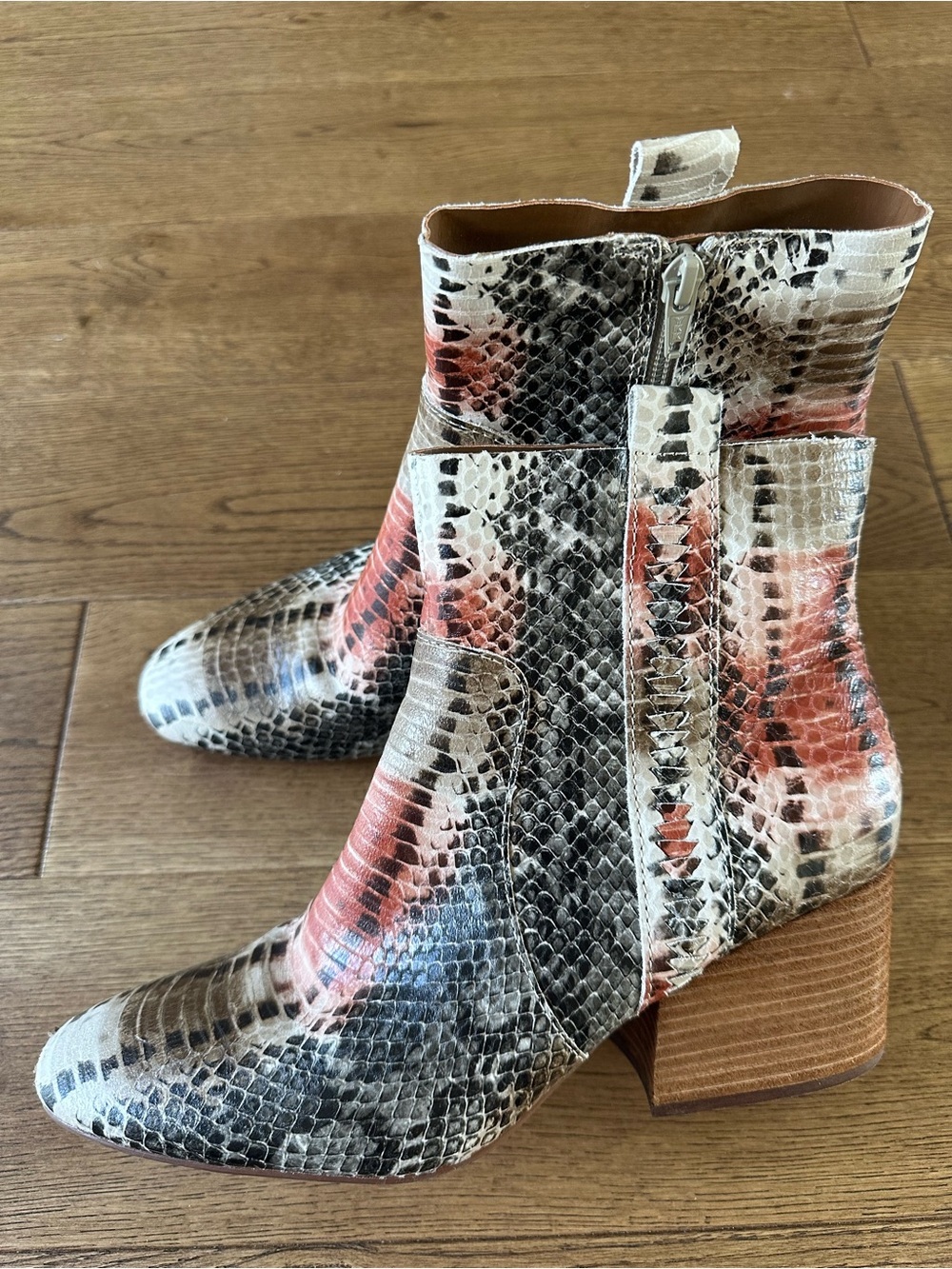 Kork Ease Leyland Snake Print Leather Boots Shoes Sz 9.5